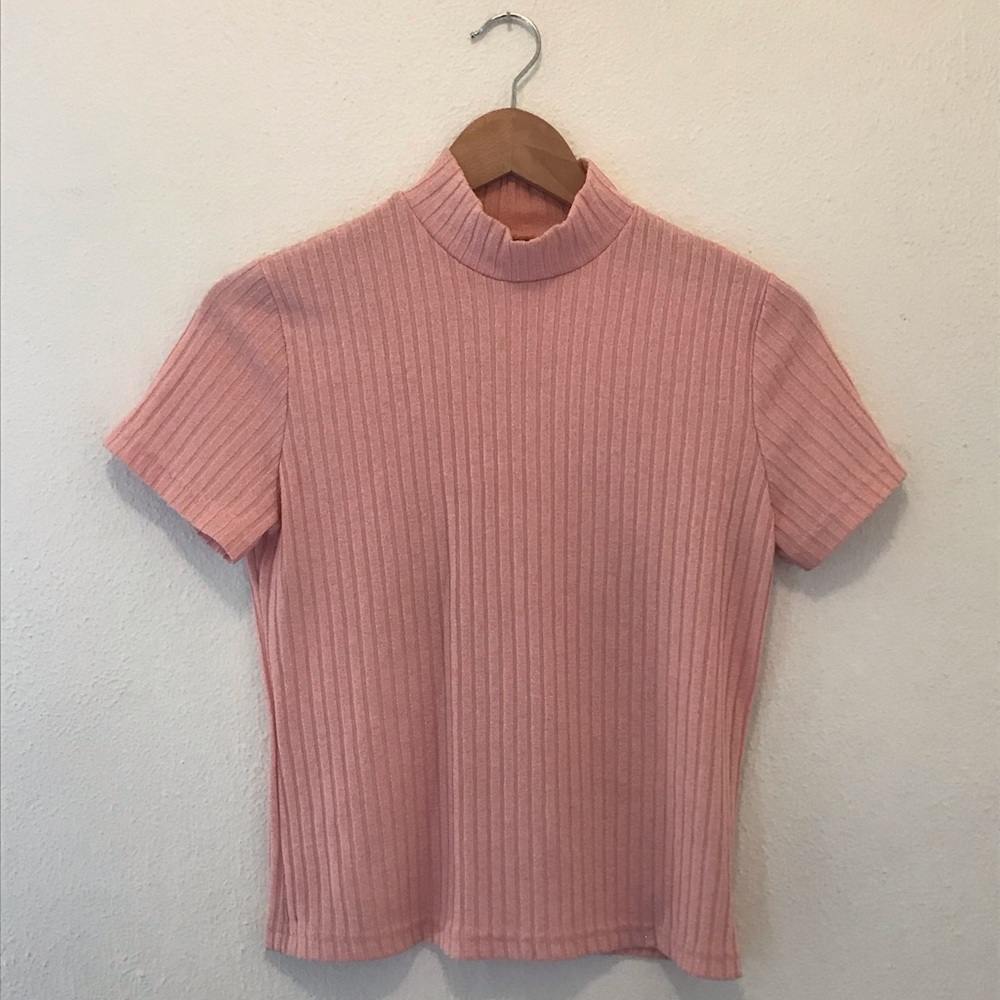 Short sleeve pink mock turtleneck